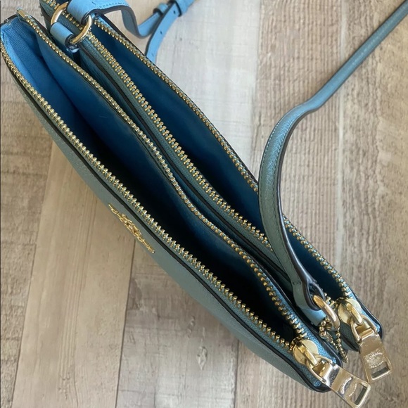 Coach Lyla - Picture 8 of 8